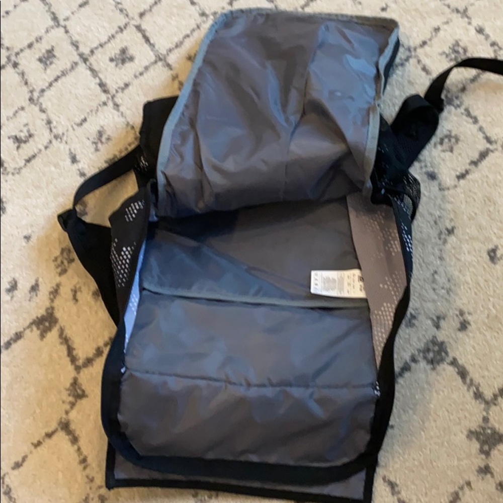 Reebox Backpack - Picture 3 of 3